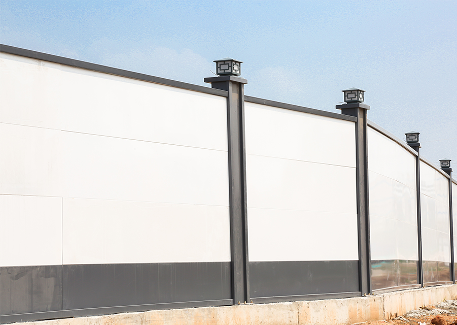 深圳鹽田工建筑施工，旭東圍擋廠家快速裝車發貨出擊現場