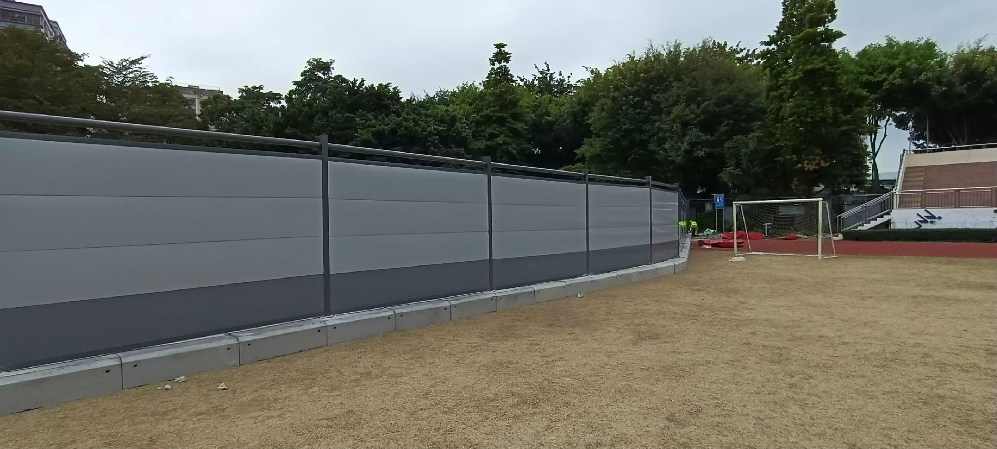 圍擋廠家如何選擇？旭東鋼構圍擋廠家建議從這5個方面考慮