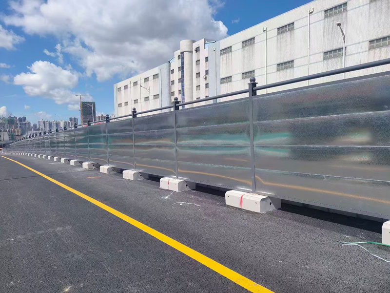 6公里圍擋現場投入使用！施工方認可：買圍擋找旭東，真靠譜